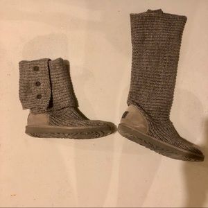 Grey knit ugh boots size 8